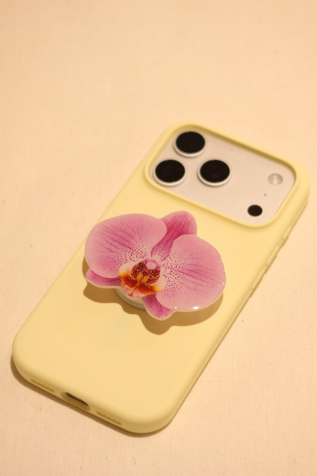 Bloom Phone Grip