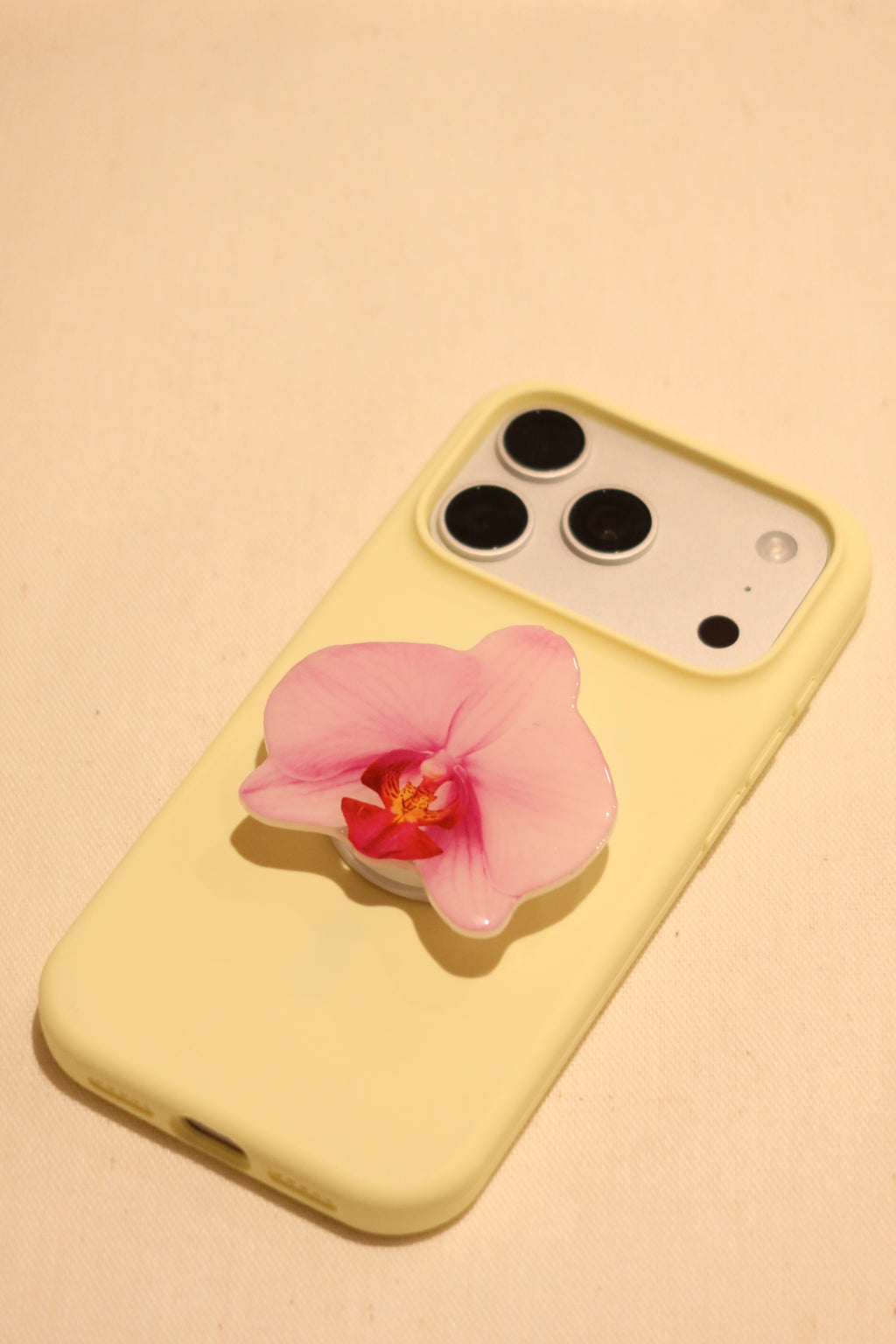 Bloom Phone Grip