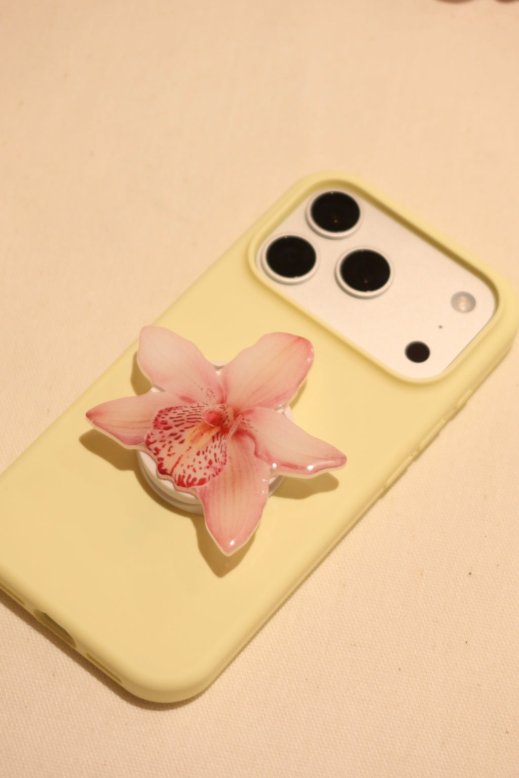Bloom Phone Grip
