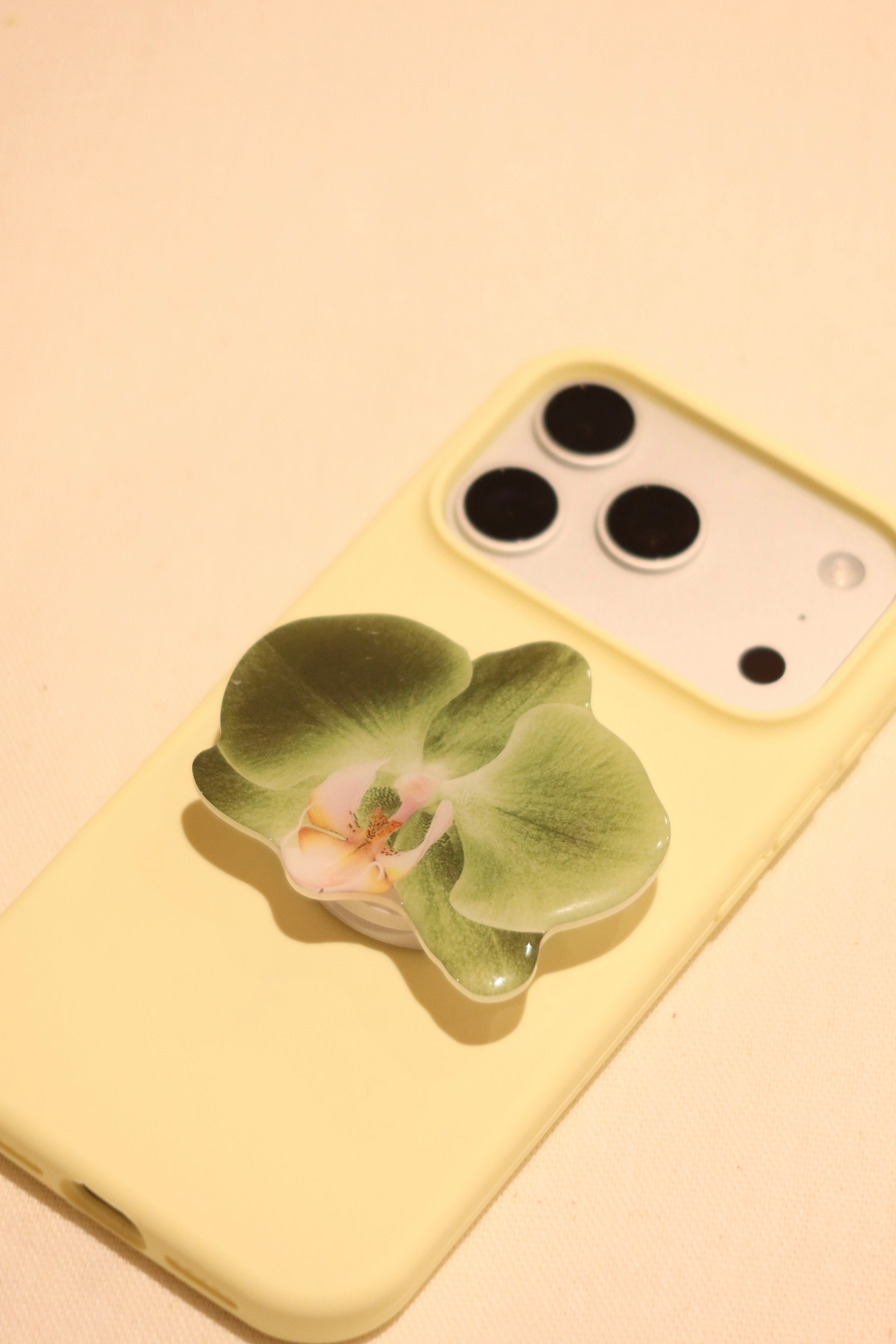 Bloom Phone Grip